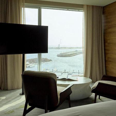 Octant Ponta Delgada Otel Dış mekan fotoğraf A room at the hotel
