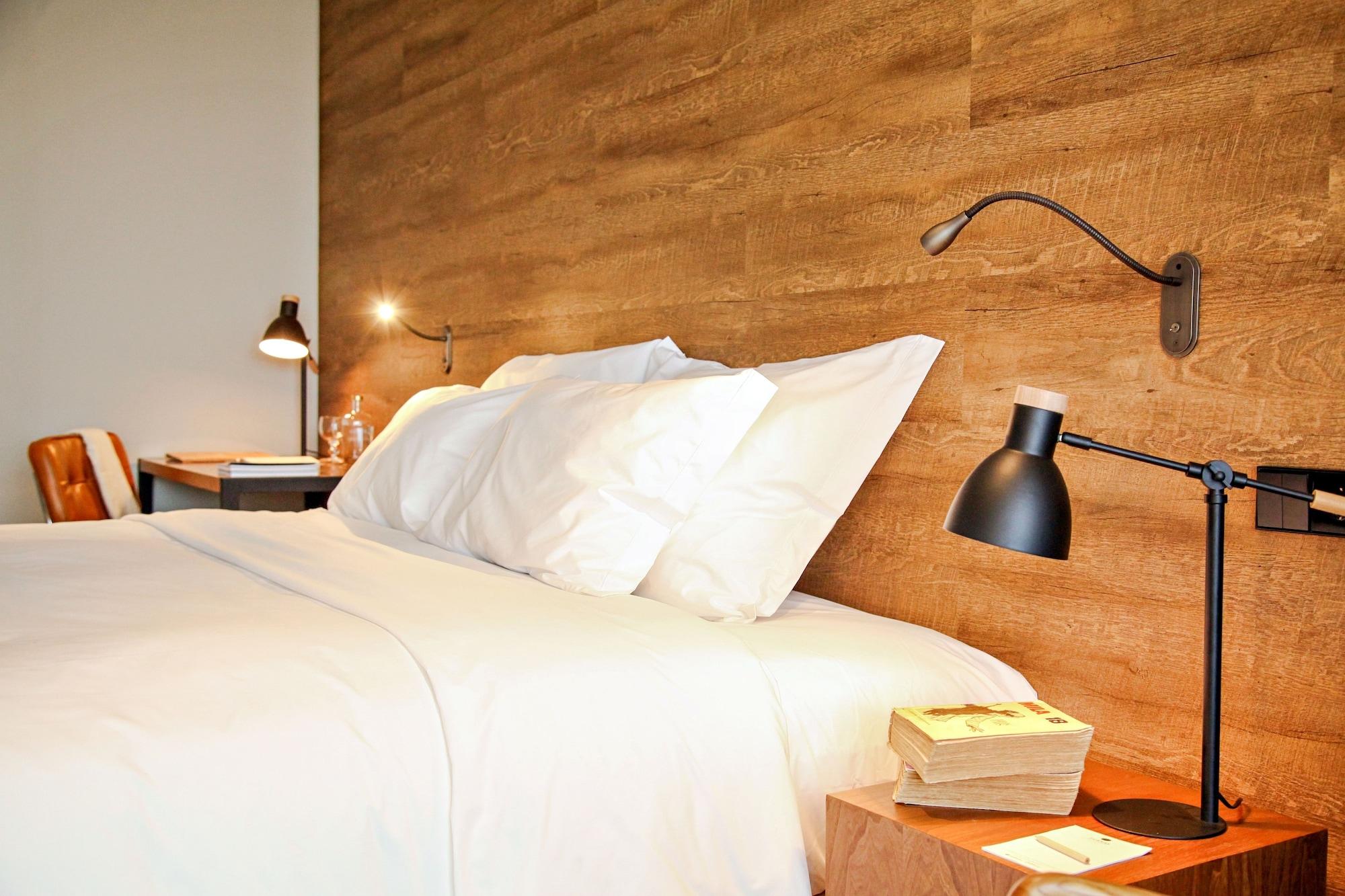 Octant Ponta Delgada Otel Dış mekan fotoğraf A wall light
