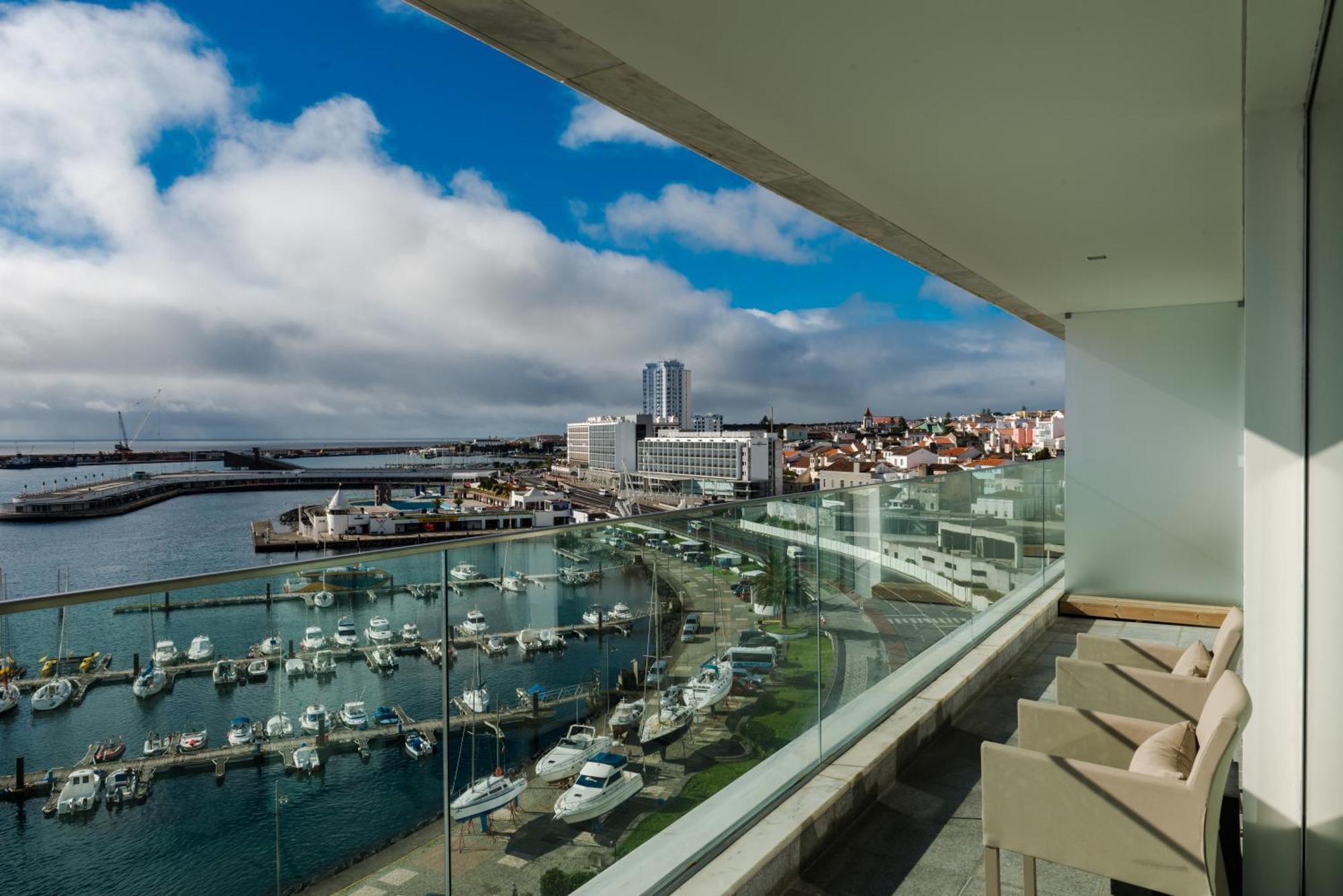Octant Ponta Delgada Otel Dış mekan fotoğraf View from a balcony
