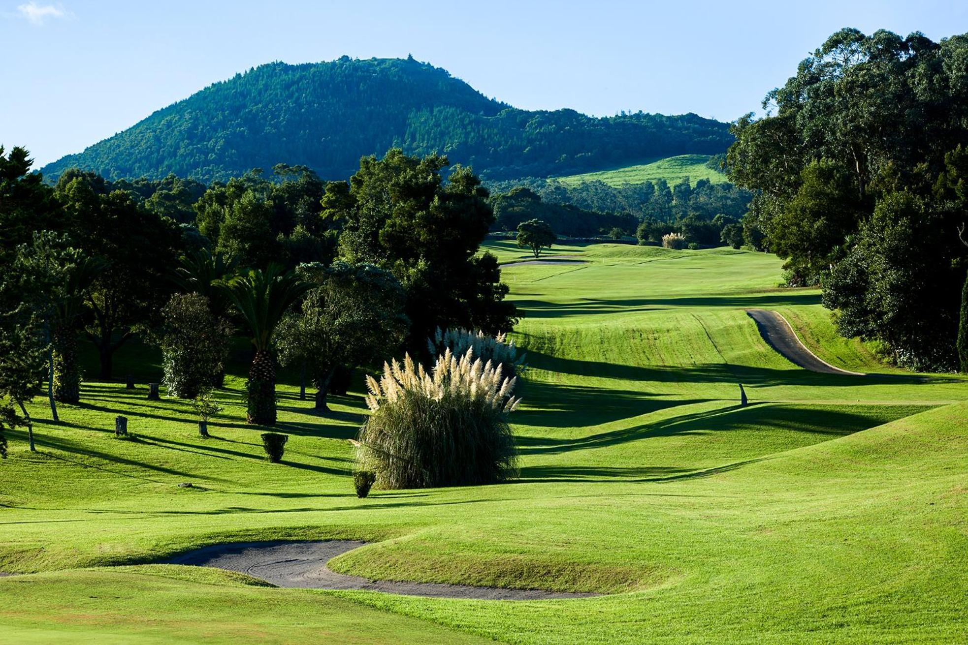 Octant Ponta Delgada Otel Dış mekan fotoğraf Golf course at the Hyatt Regency Monterey