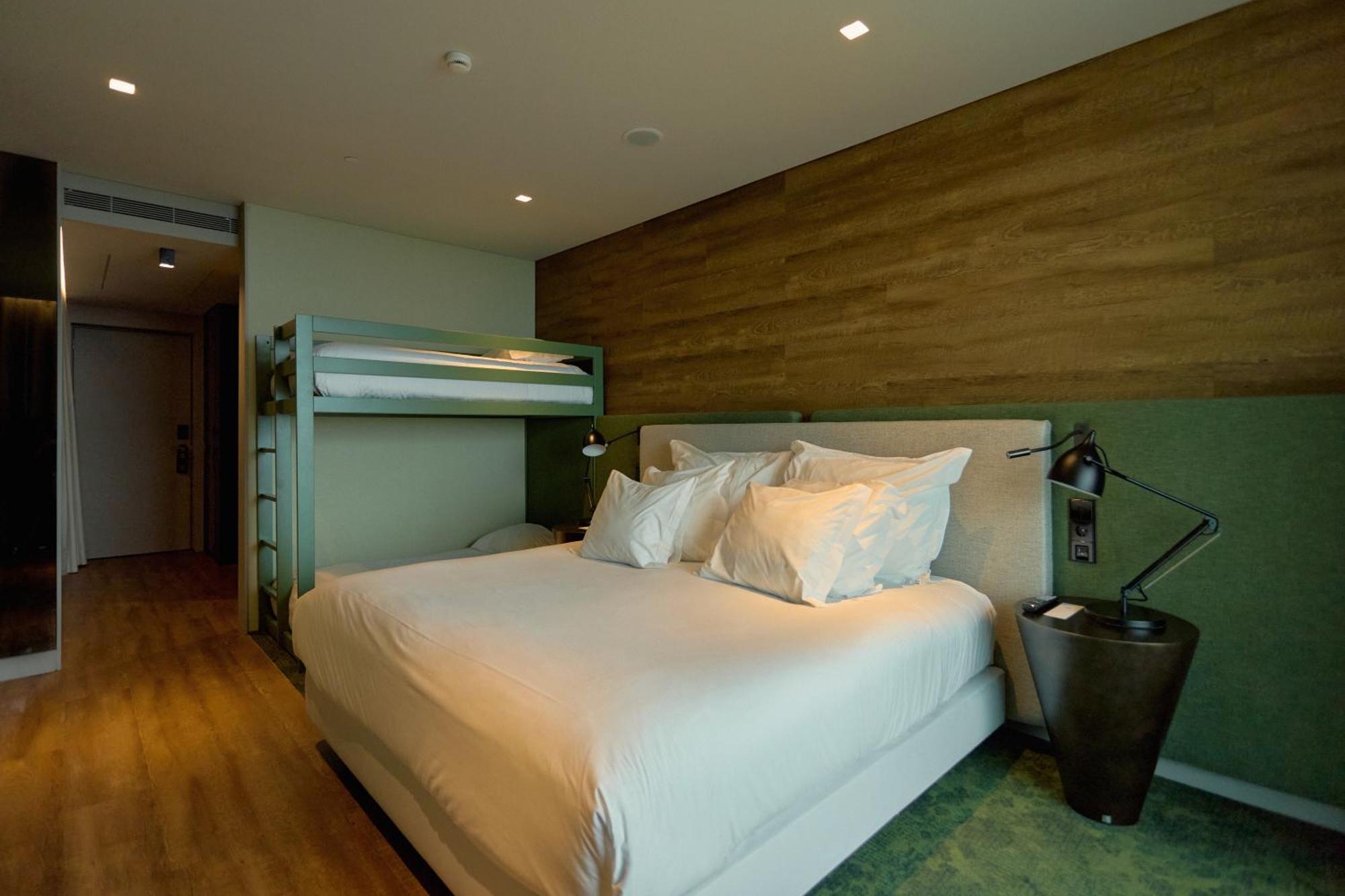 Octant Ponta Delgada Otel Dış mekan fotoğraf A room at the hotel